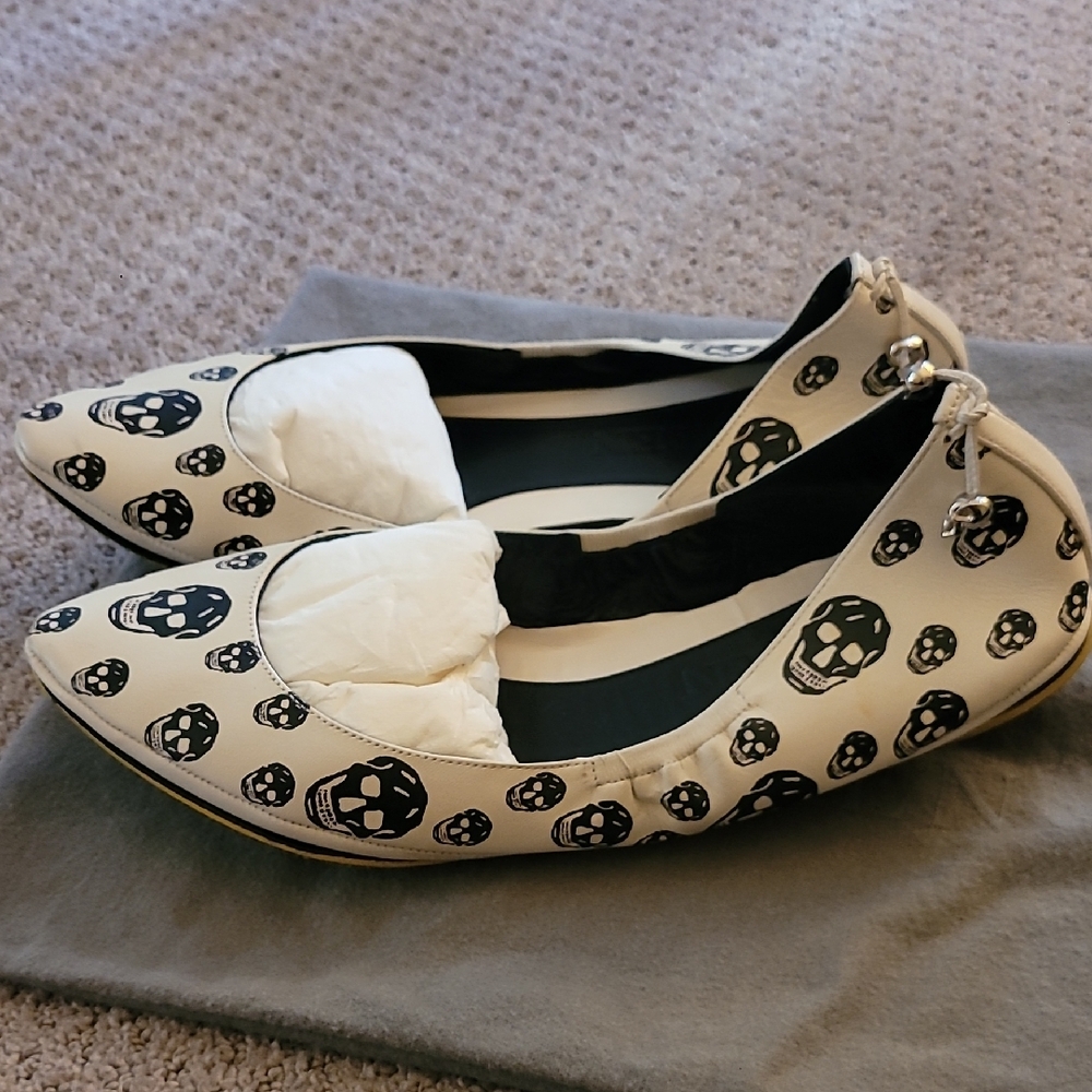 Alexander McQueen Women's Flats - Picture 2 of 9